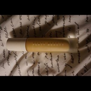 Fenty foundation shade 210